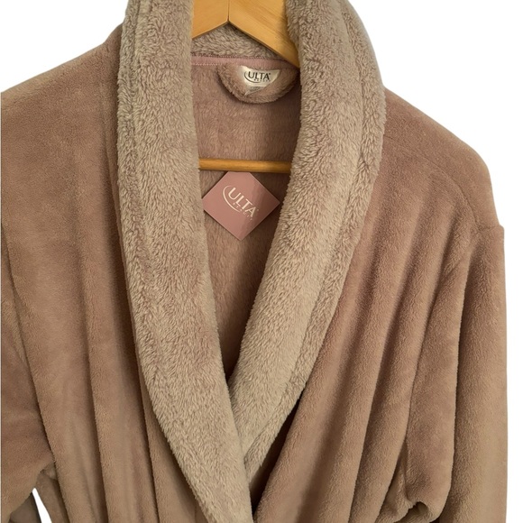 Ulta Lavender plush luxurious robe 1X/2X NWT - Picture 2 of 4